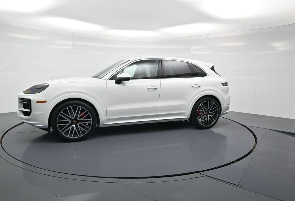 New 2026 Porsche Cayenne S image 2