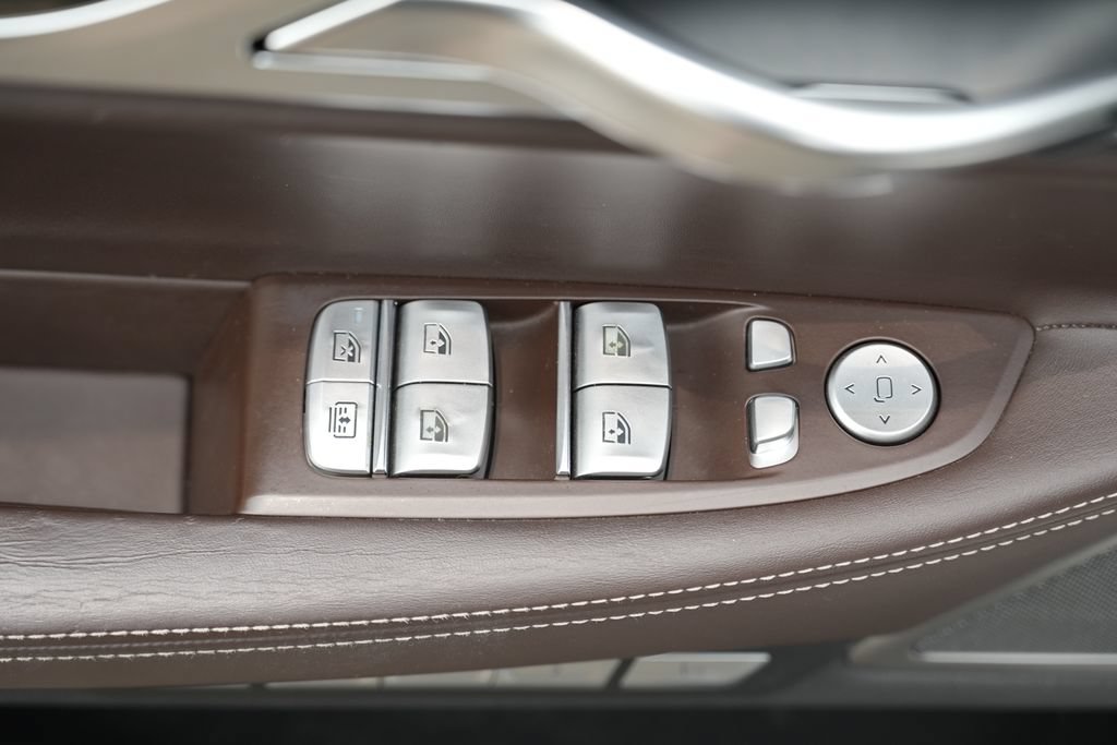 Used 2016 BMW 750i xDrive AWD/4WD image 22