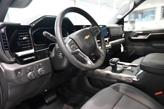 New 2026 Chevrolet Silverado 1500 LTZ w/ LTZ Premium Package AWD/4WD image 21