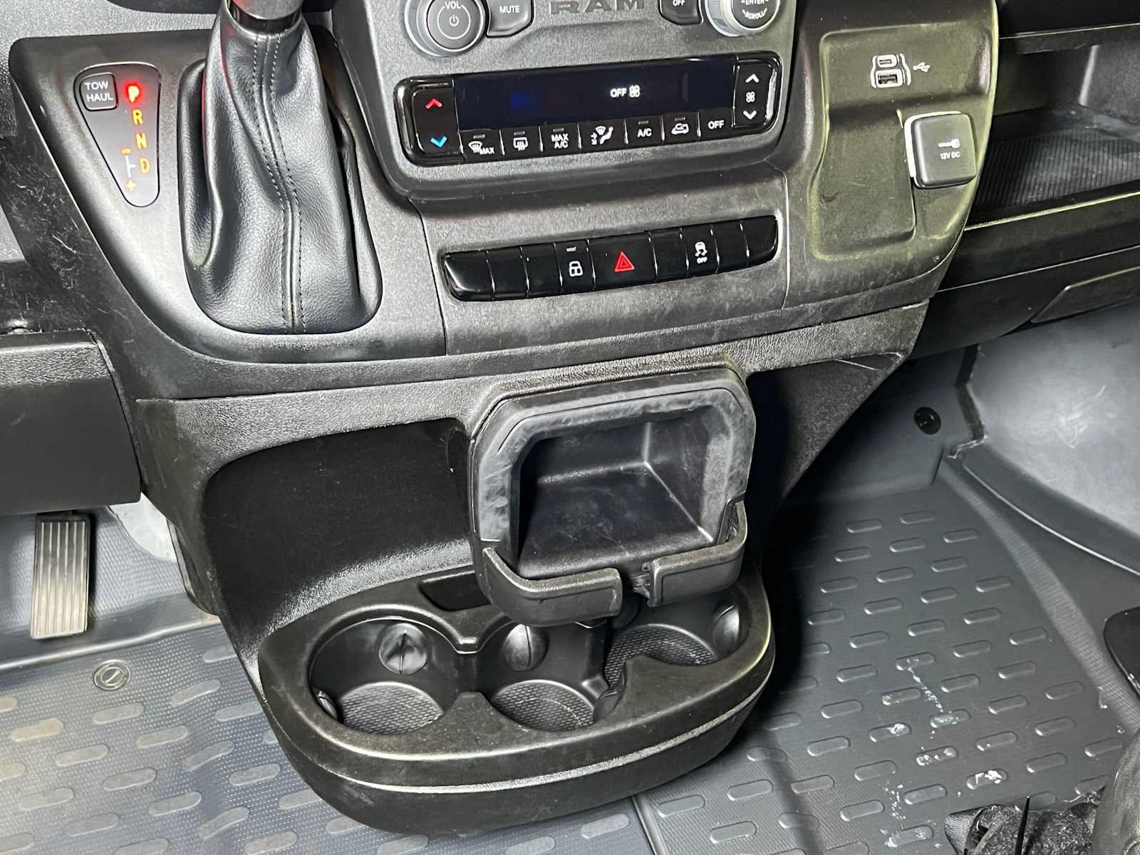 Used 2024 RAM ProMaster 2500 w/ Convenience Group FWD image 30