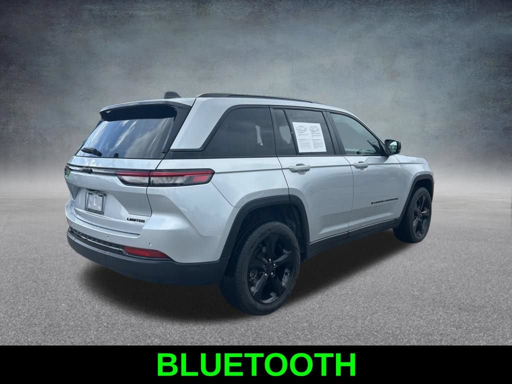 Certified 2024 Jeep Grand Cherokee Limited w/ Black Appearance Package RWD image 5