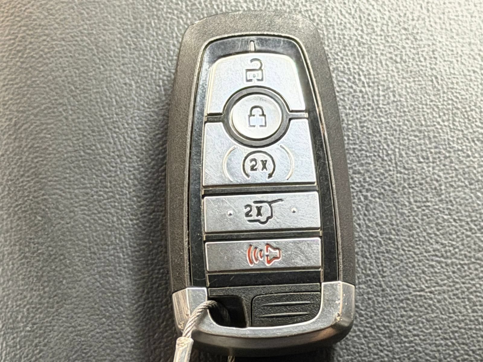 Used 2024 Ford Explorer XLT w/ Equipment Group 202A RWD image 21