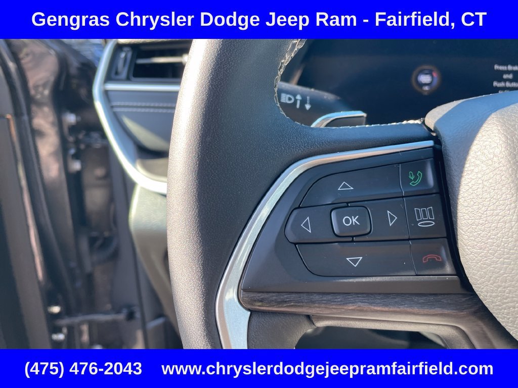 Used 2023 Jeep Grand Cherokee L Limited w/ Luxury Tech Group II AWD/4WD image 54
