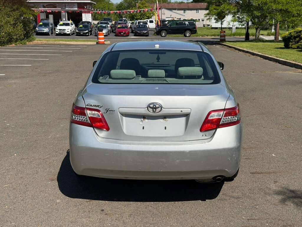 Used 2011 Toyota Camry LE FWD image 6