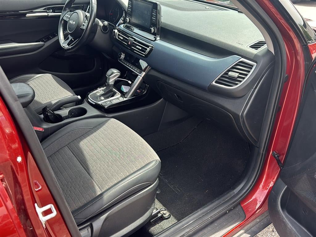 Used 2023 Kia Seltos S AWD/4WD image 20