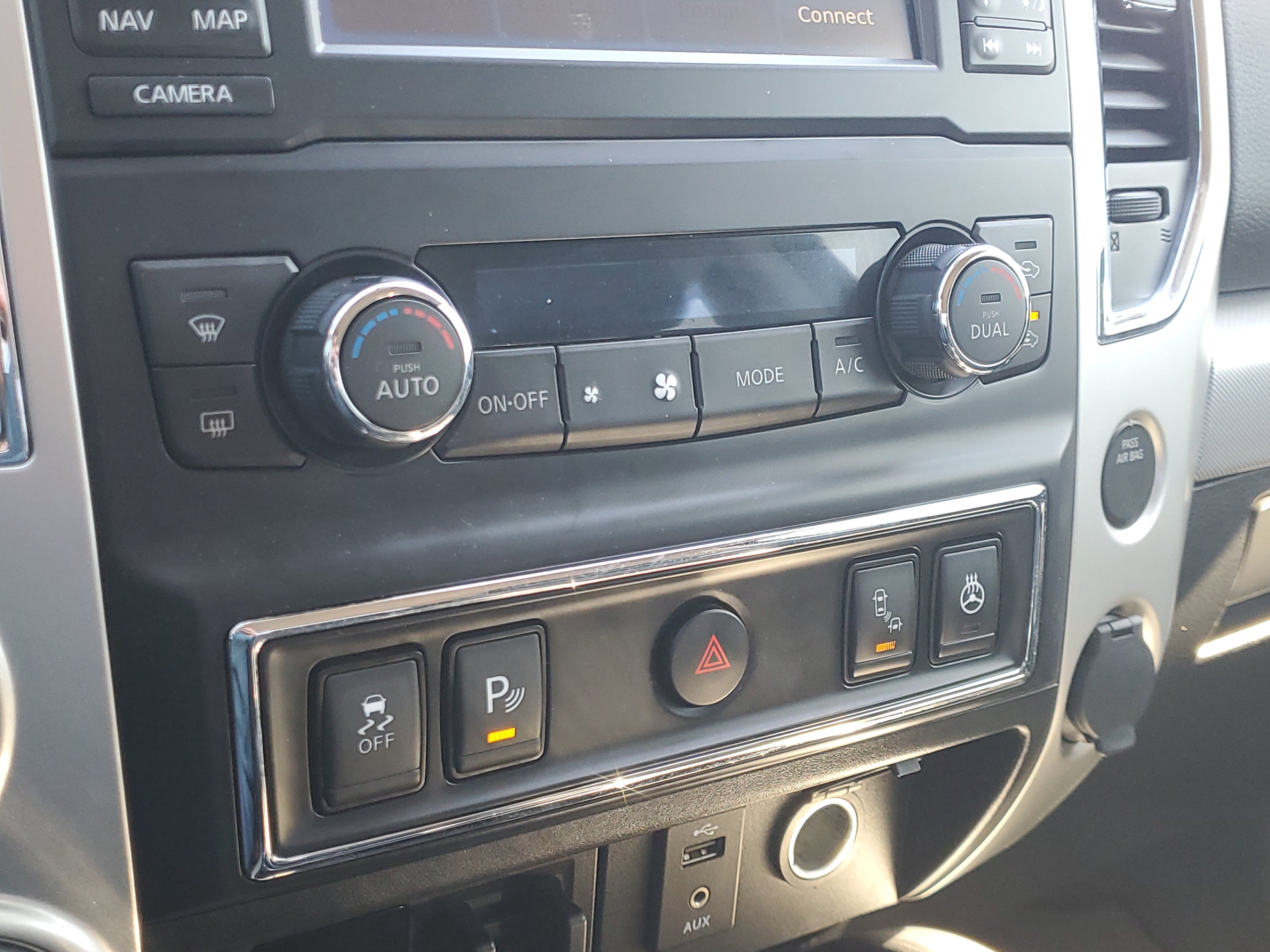 Used 2018 Nissan Titan PRO-4X w/ Pro-4x Convenience Package image 27