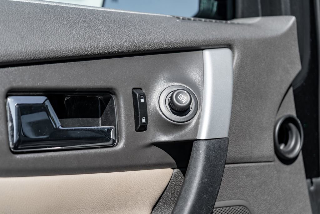 Used 2013 Ford Edge SEL image 18