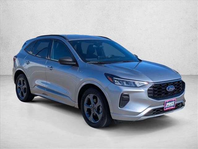 Used 2023 Ford Escape ST-Line image 3