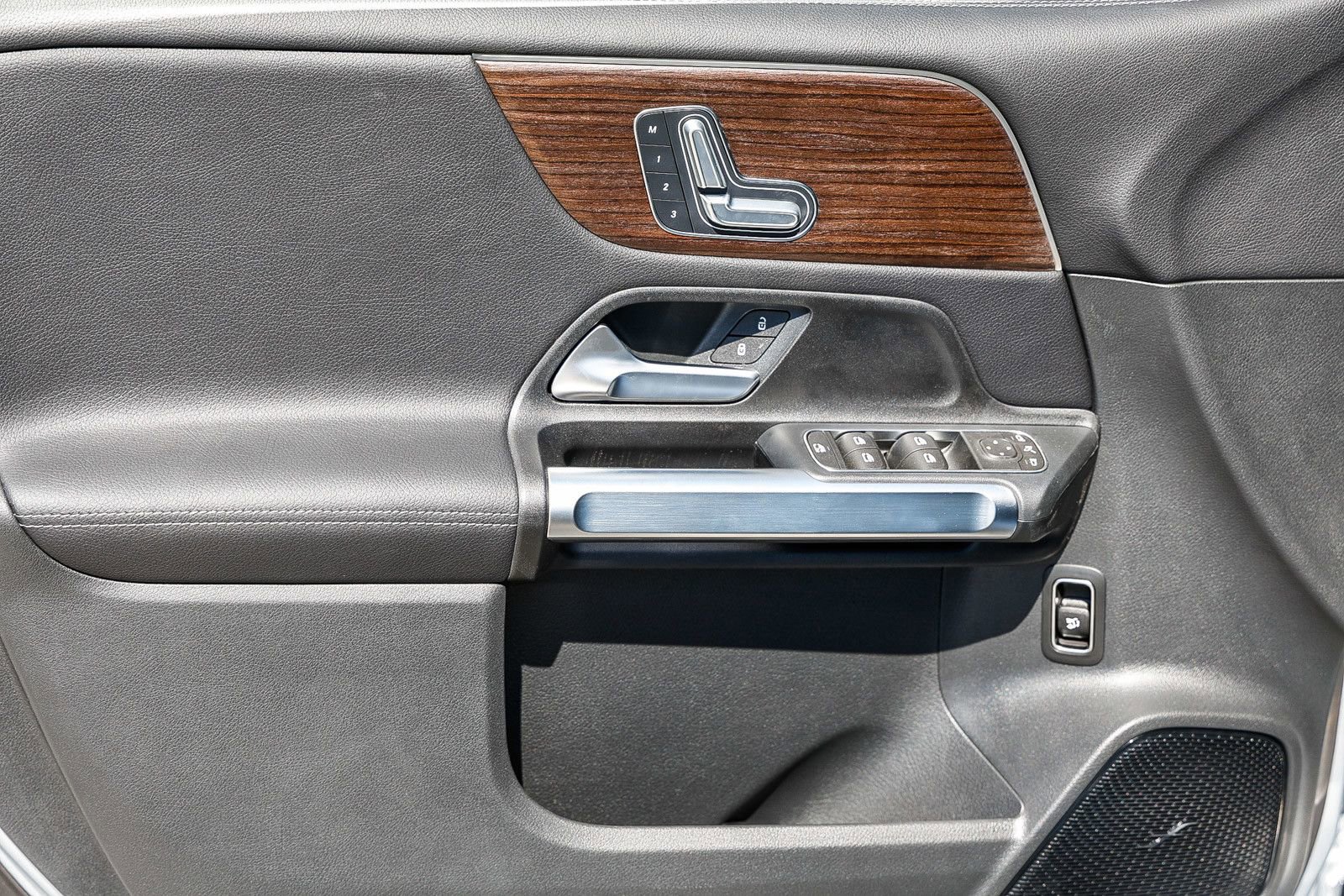 New 2026 Mercedes-Benz GLB 250 image 21