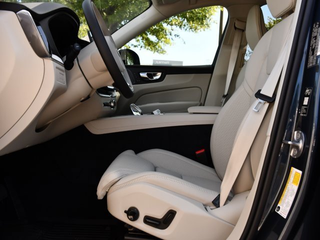 New 2026 Volvo XC60 T8 Ultra w/ Protection Package Premier image 13