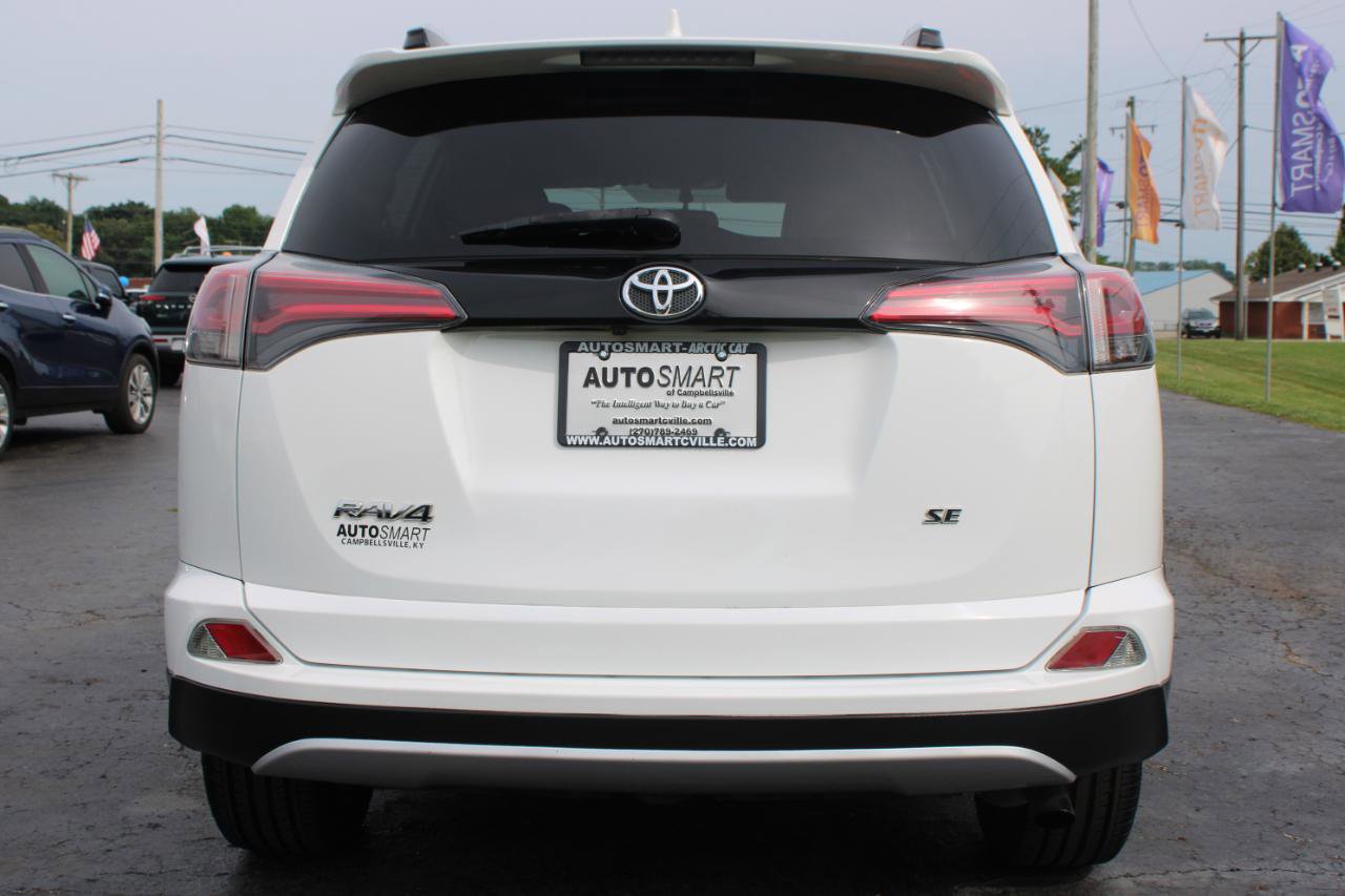 Used 2016 Toyota RAV4 SE FWD image 5