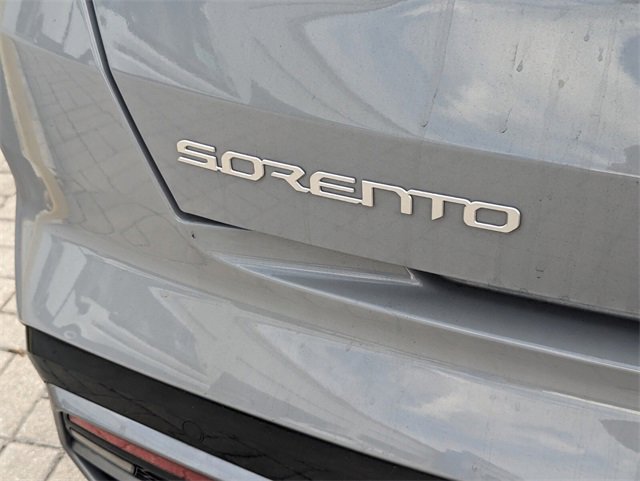 Used 2023 Kia Sorento SX image 12