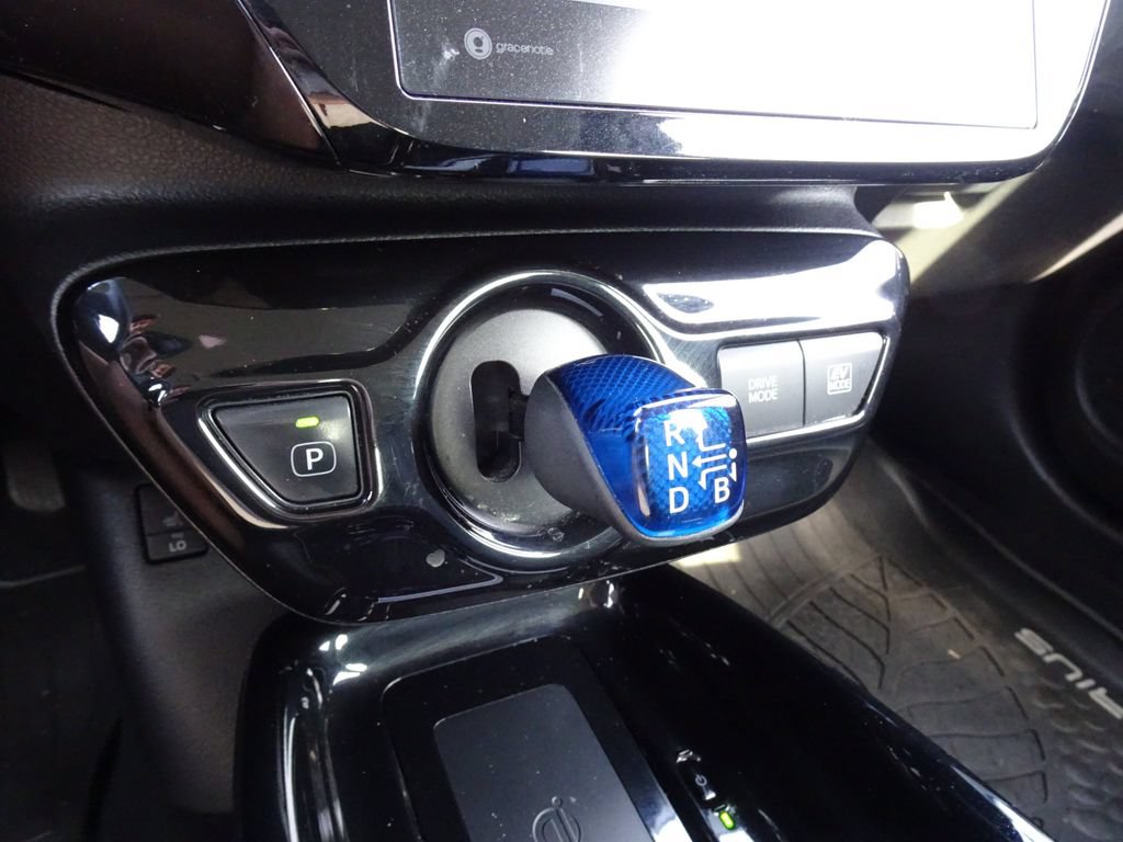 Used 2018 Toyota Prius Four Touring FWD image 17