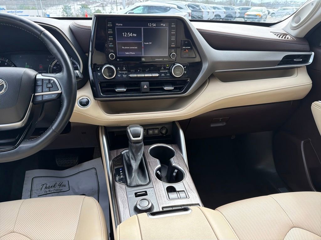 Used 2021 Toyota Highlander Limited image 17