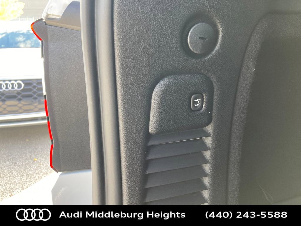 Used 2025 Dodge Durango R/T image 32