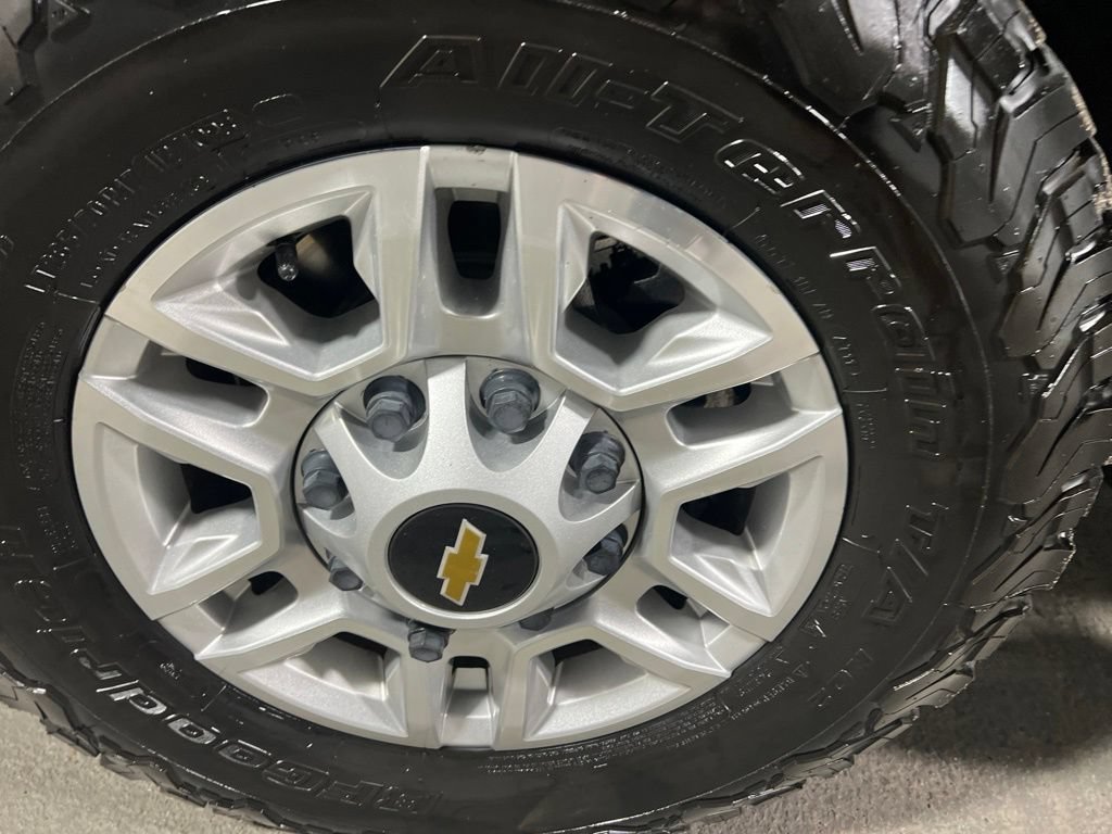 Used 2022 Chevrolet Silverado 2500 LT AWD/4WD image 41