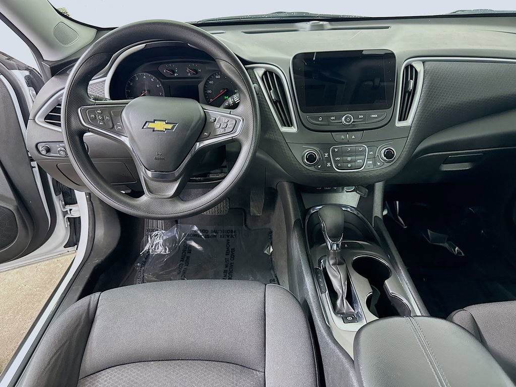 Used 2023 Chevrolet Malibu LT image 17