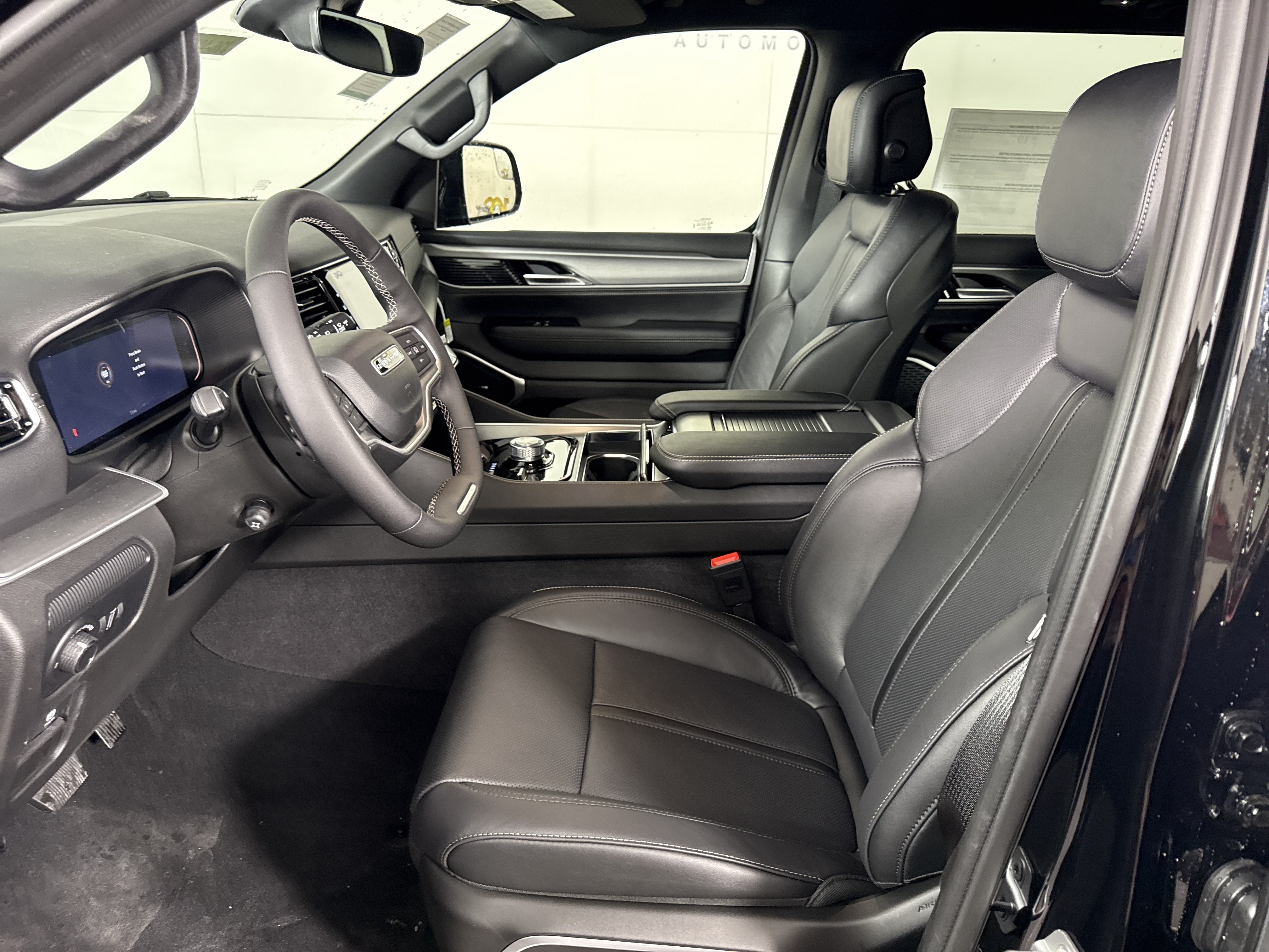 New 2026 Jeep Grand Wagoneer Limited AWD/4WD image 12