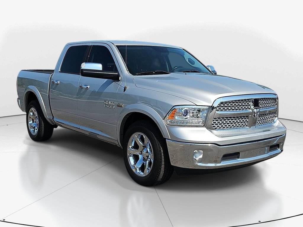 Used 2016 RAM 1500 Laramie AWD/4WD image 3