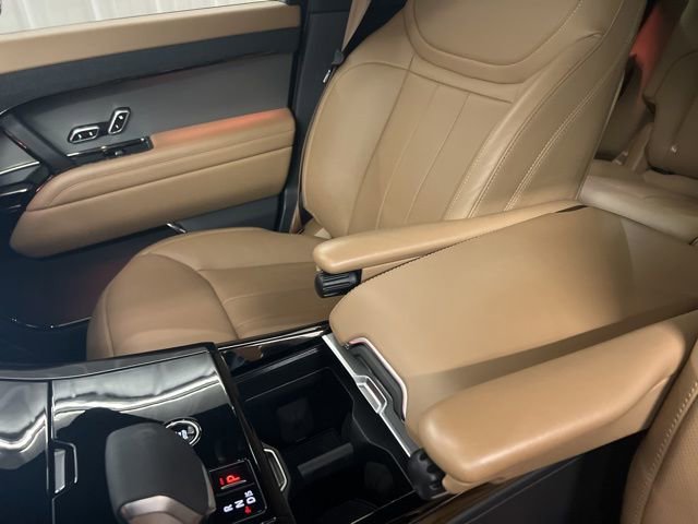 Used 2025 Land Rover Range Rover Sport SE image 33