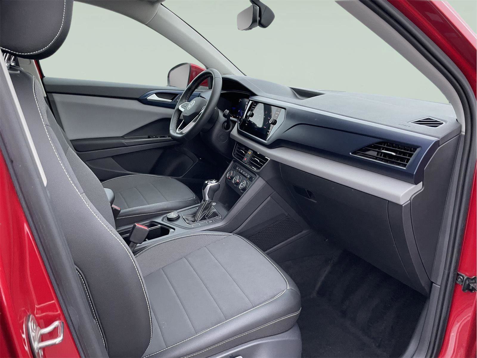 Used 2022 Volkswagen Taos SE image 20