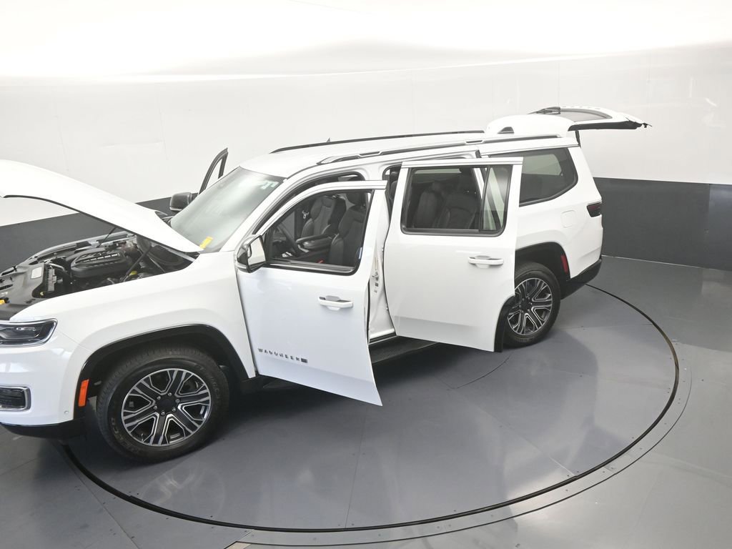 Used 2024 Jeep Wagoneer Series II image 70