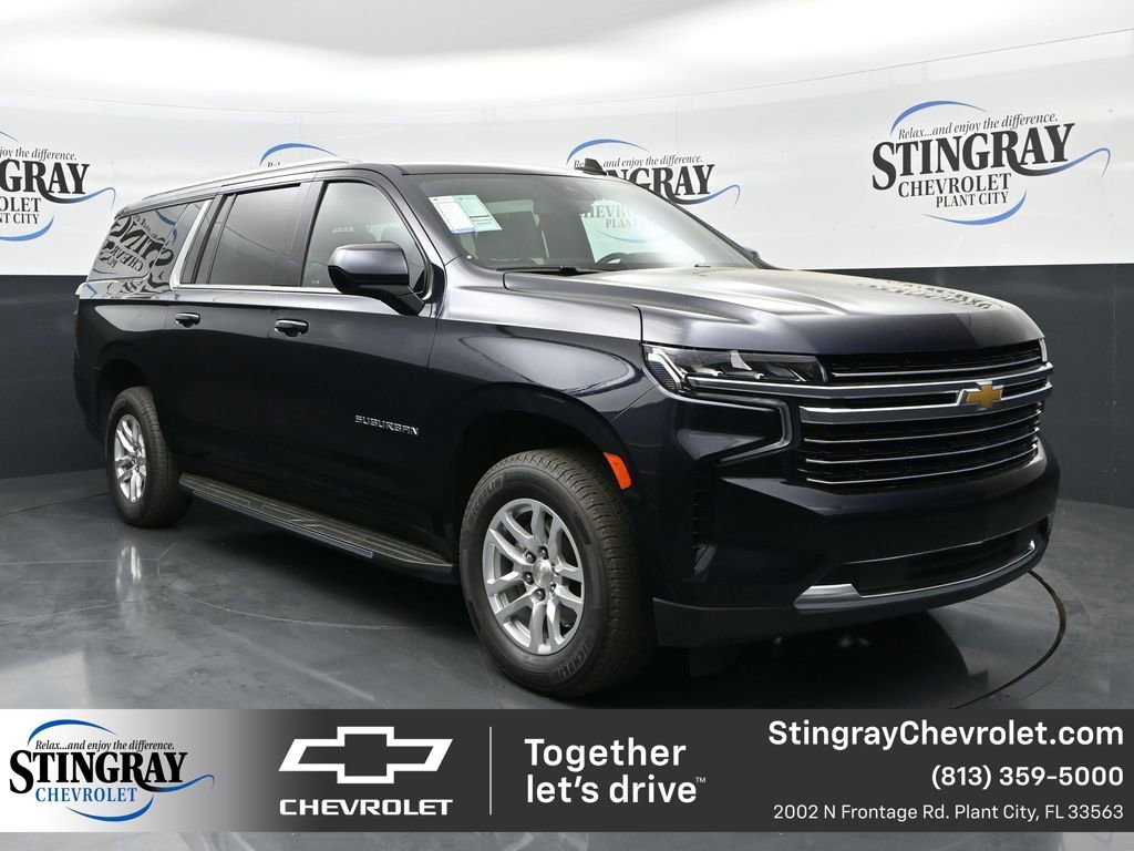 Used 2024 Chevrolet Suburban LT image 1