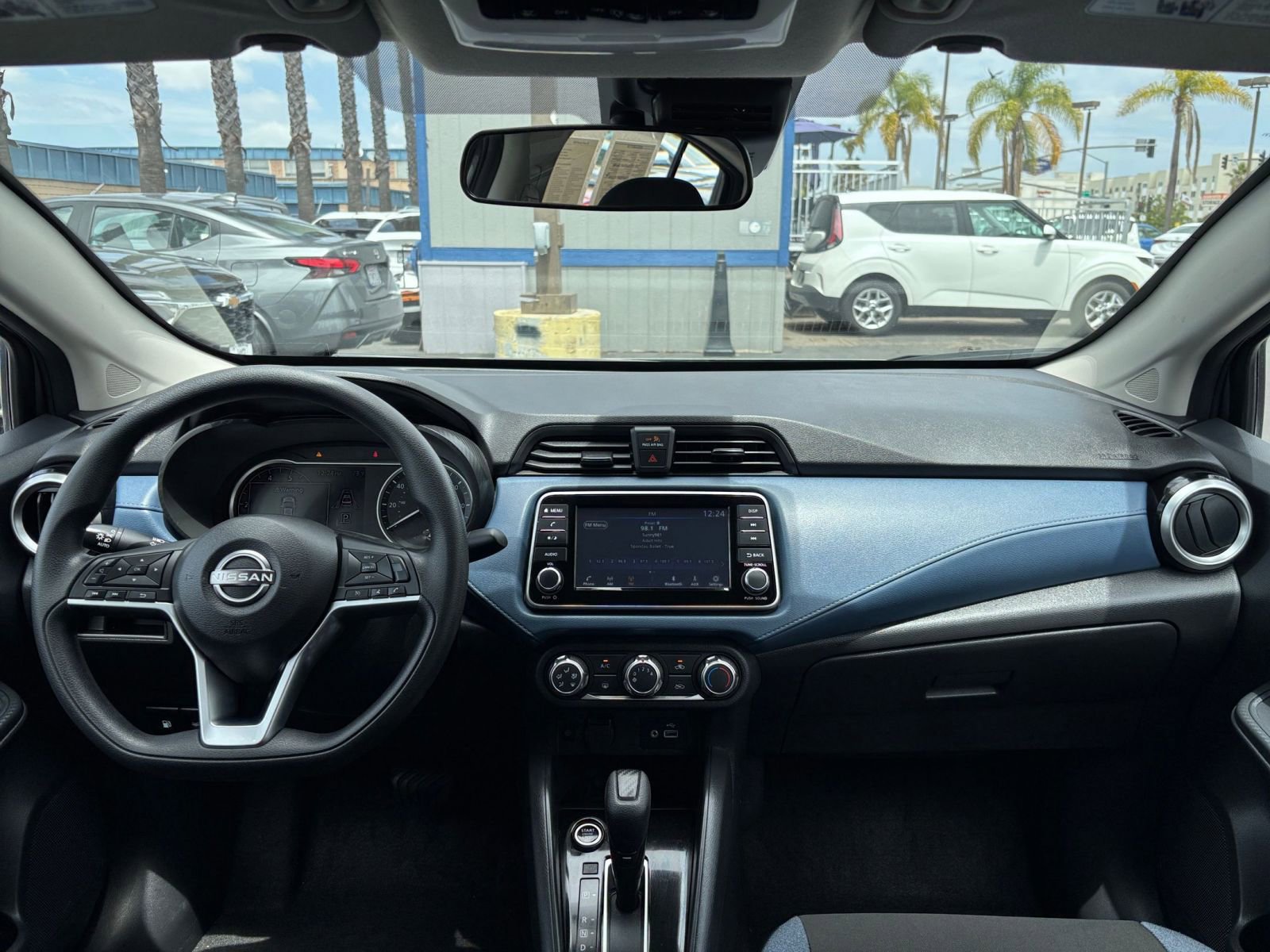 Used 2025 Nissan Versa SV FWD image 31