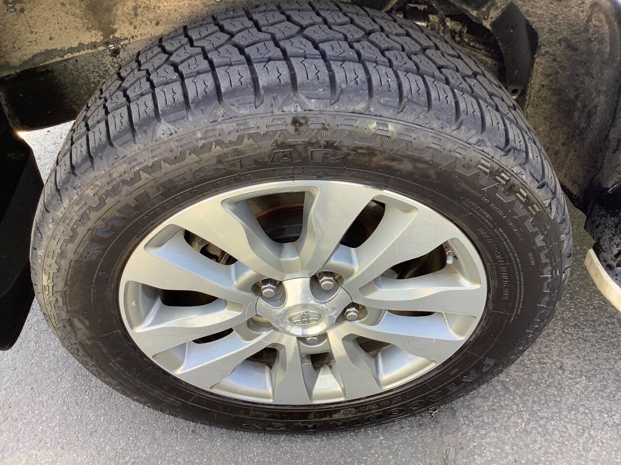 Used 2015 Toyota Sequoia Limited AWD/4WD image 44
