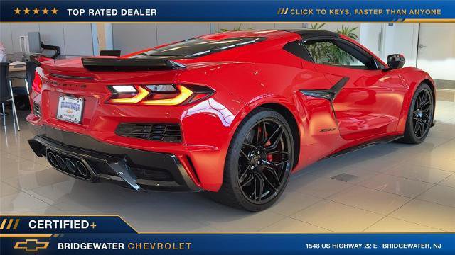 Used 2024 Chevrolet Corvette Z06 RWD image 9