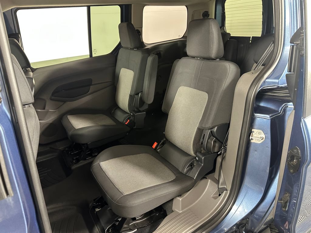 Used 2022 Ford Transit Connect XL FWD image 19