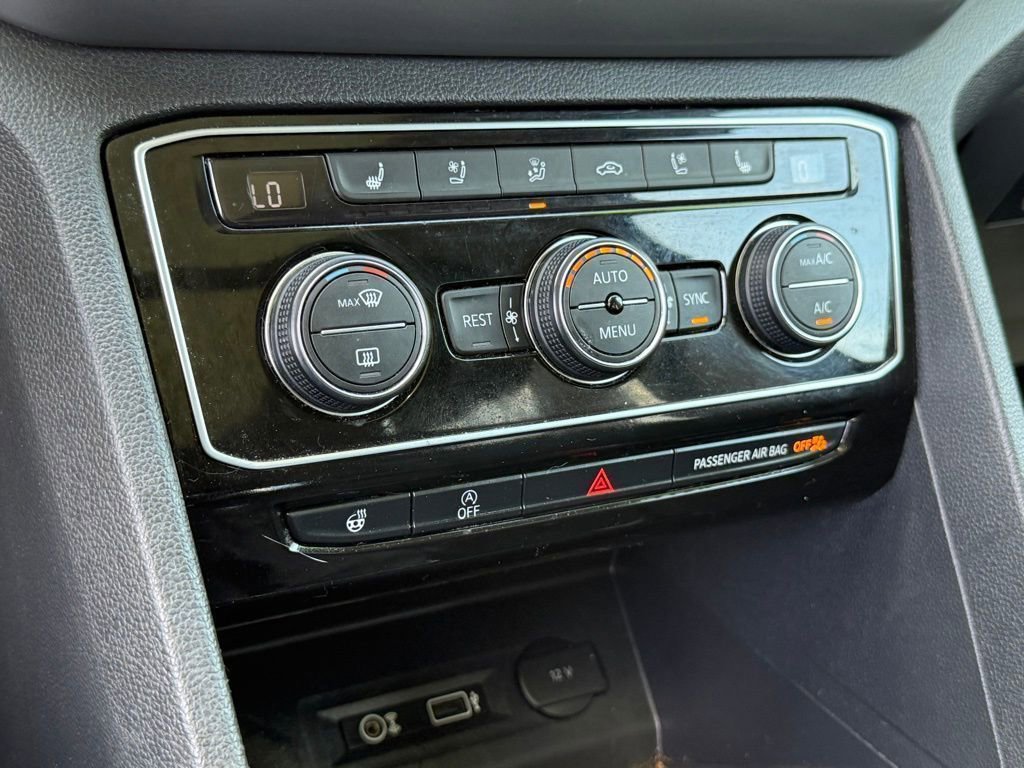 Used 2018 Volkswagen Atlas SEL Premium AWD/4WD image 25