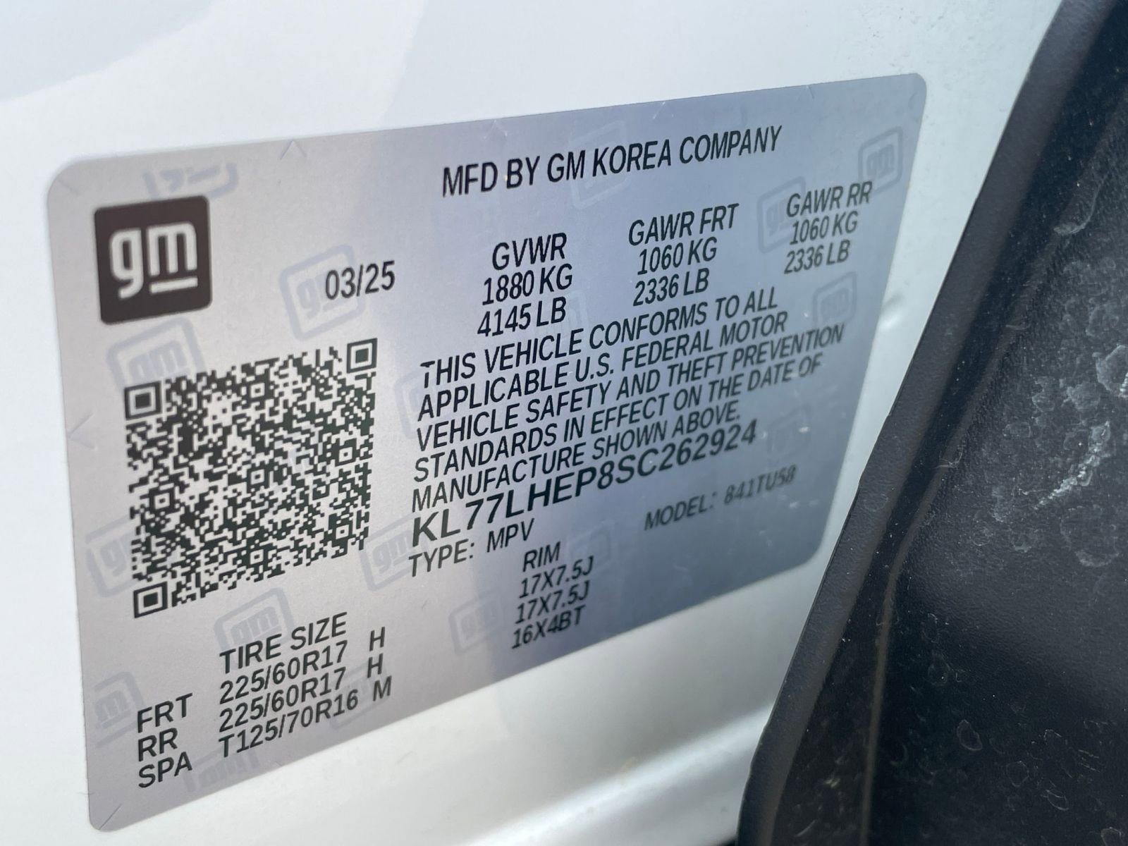 Used 2025 Chevrolet Trax LT w/ LT Convenience Package FWD image 32