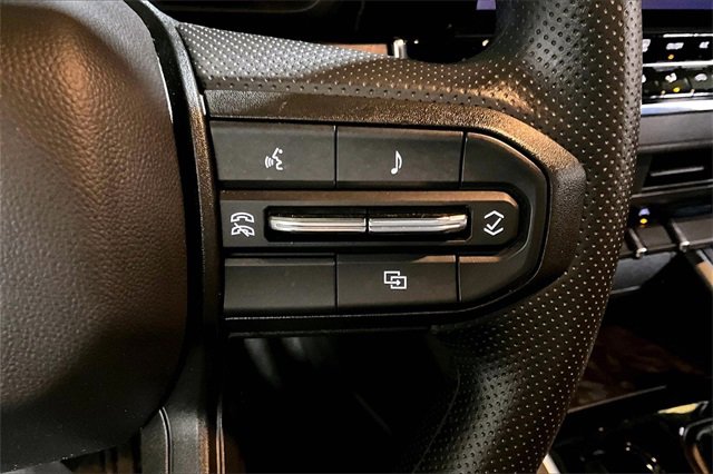 Certified 2023 Chevrolet Colorado W/T w/ Technology Package image 23