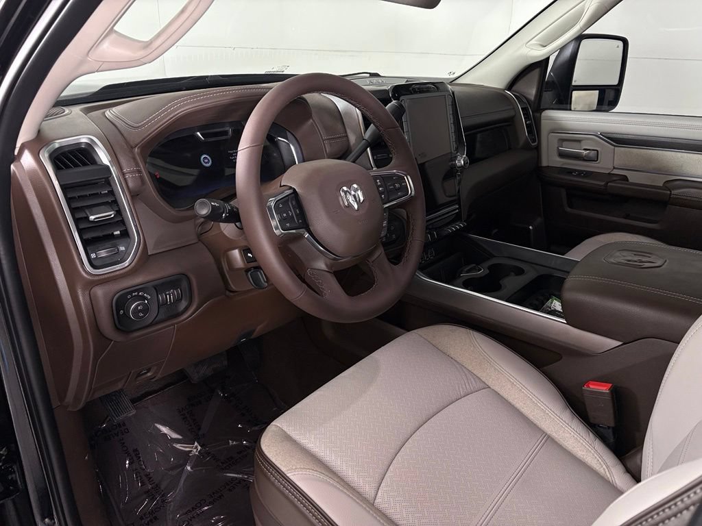 New 2026 RAM 2500 Laramie AWD/4WD image 17