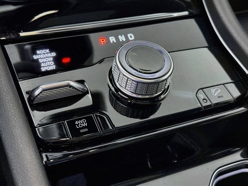 Used 2023 Jeep Grand Cherokee 4WD 4xe image 11