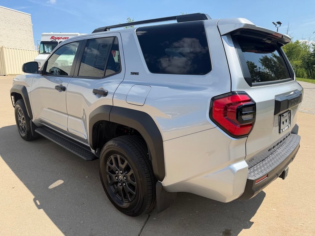 Certified 2025 Toyota 4Runner SR5 AWD/4WD image 3