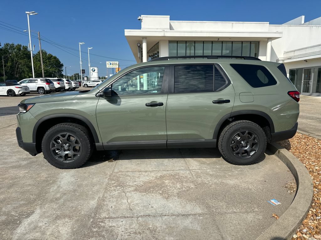 New 2026 Honda Pilot TrailSport image 2