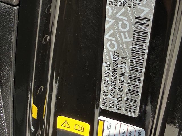 New 2025 Jeep Wrangler Sahara w/ Technology Group image 27