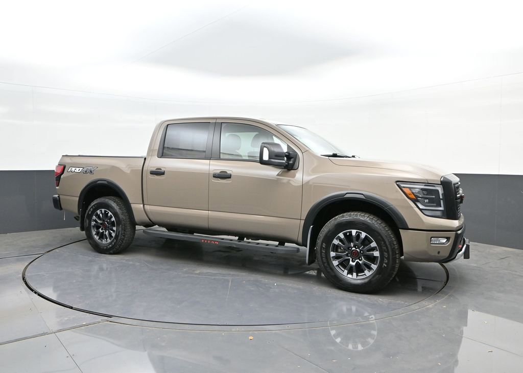 Used 2023 Nissan Titan PRO-4X w/ Pro-4x Convenience Package image 17