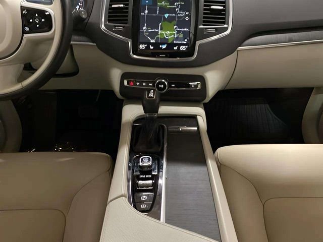 Used 2020 Volvo XC90 T5 Momentum image 36