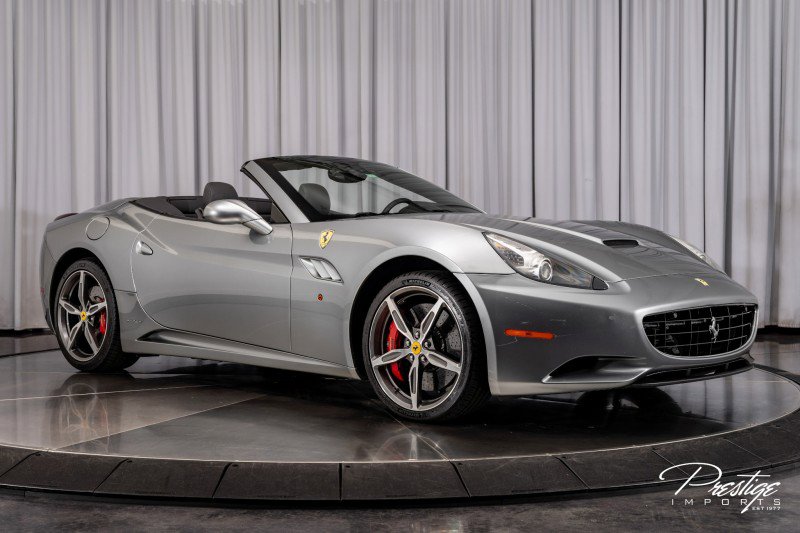 Used 2014 Ferrari California image 29