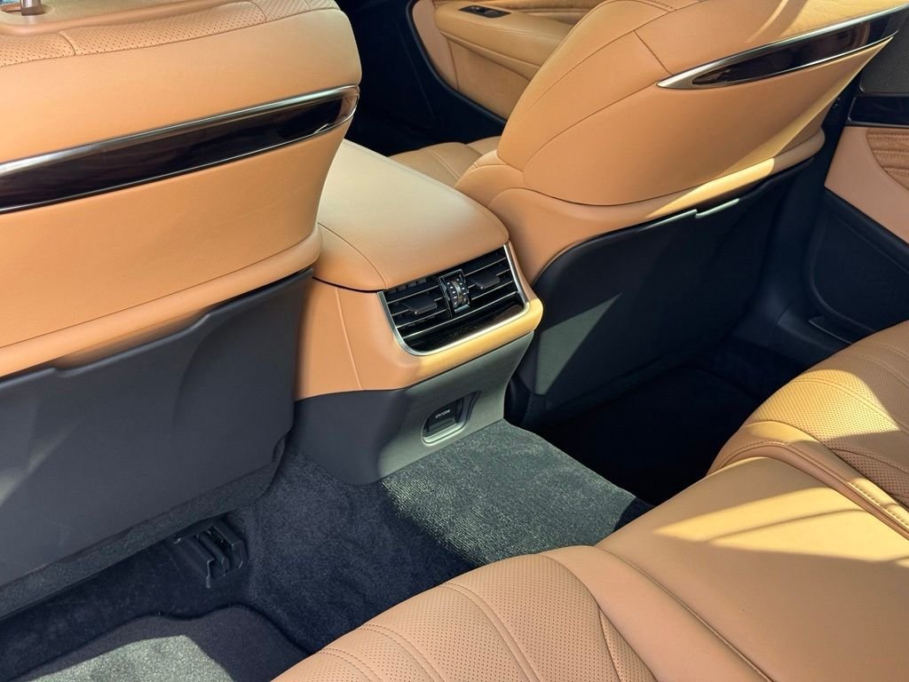 Certified 2024 Lexus LS 500 w/ Luxury Package RWD image 27
