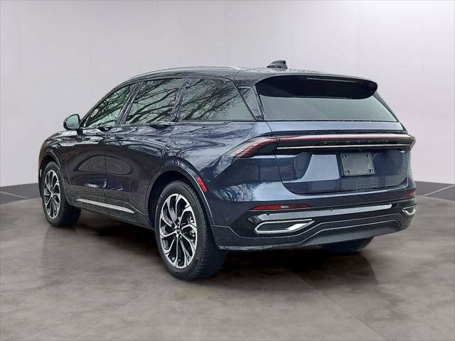Used 2024 Lincoln Nautilus Reserve w/ Equipment Group 202A AWD/4WD image 4