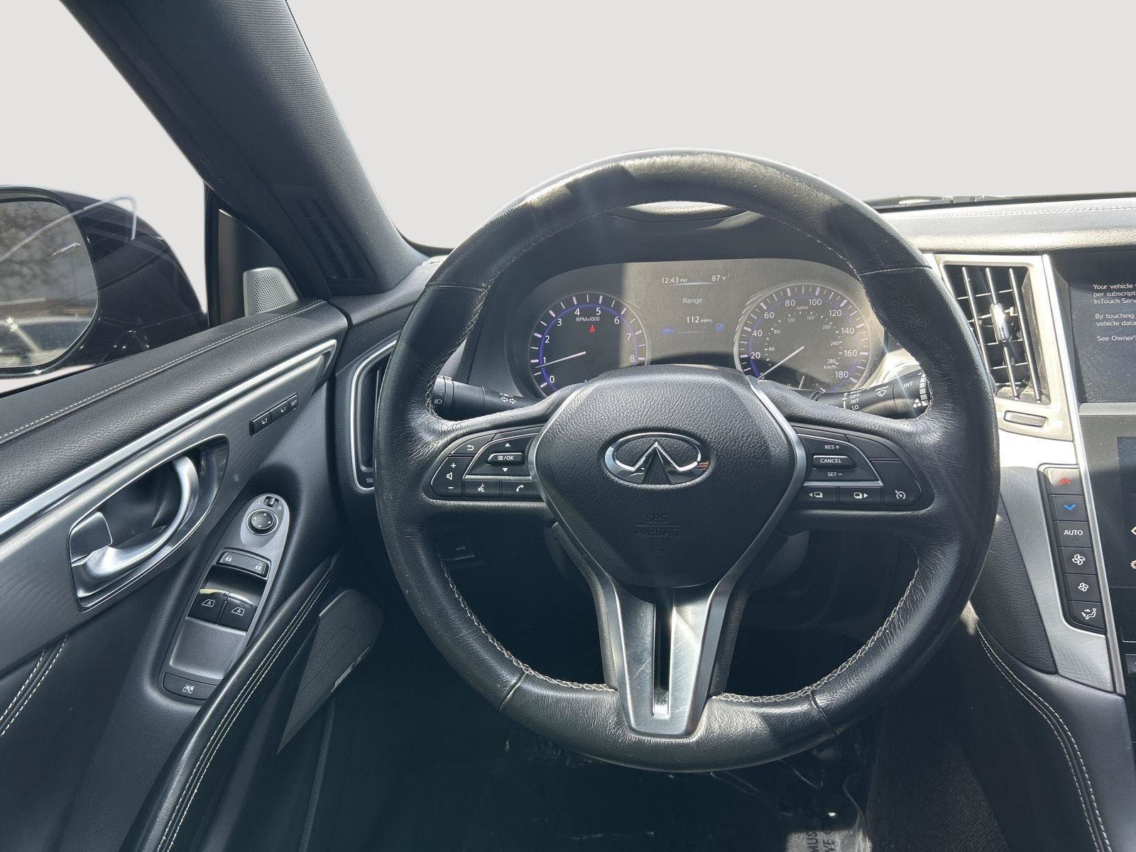 Used 2017 INFINITI Q60 3.0t w/ Premium Plus Package 3.0T AWD/4WD image 16