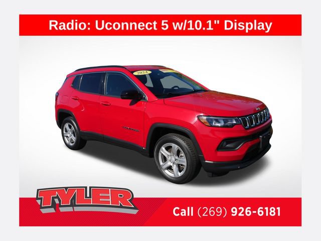 Used 2024 Jeep Compass Latitude AWD/4WD image 1