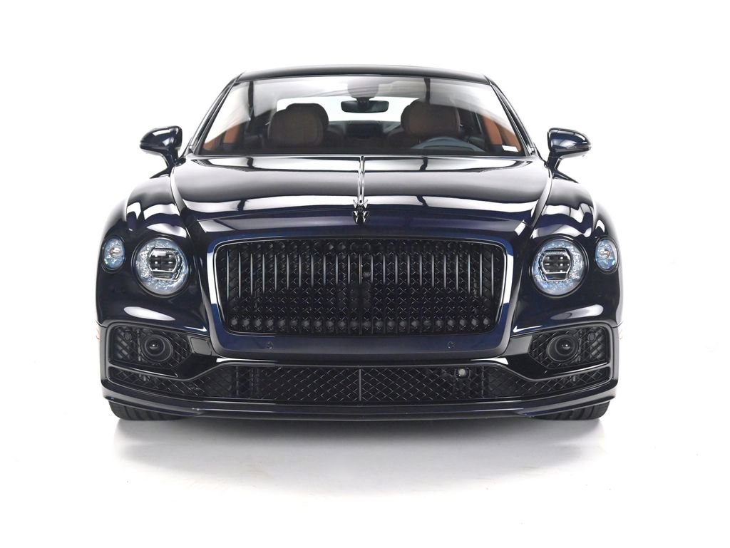 Used 2022 Bentley Flying Spur V8 AWD/4WD image 2