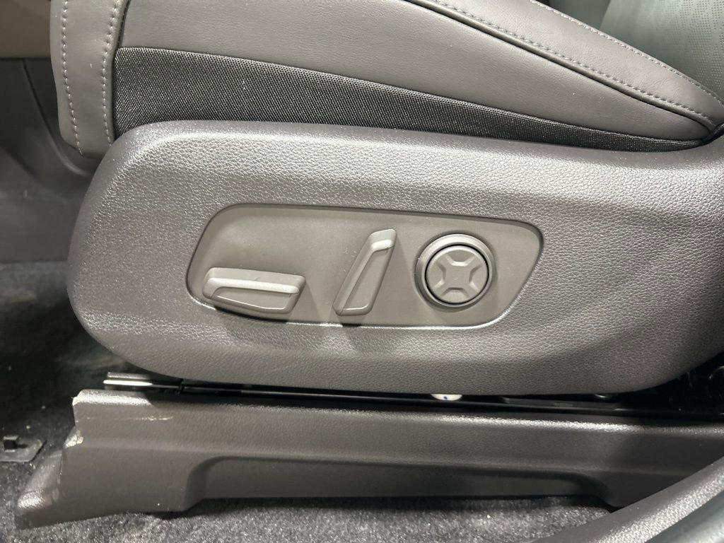 New 2026 Kia Carnival EX image 10