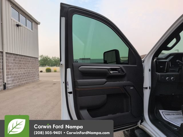 Used 2024 GMC Sierra 3500 AT4 w/ AT4 Premium Plus Package AWD/4WD image 10