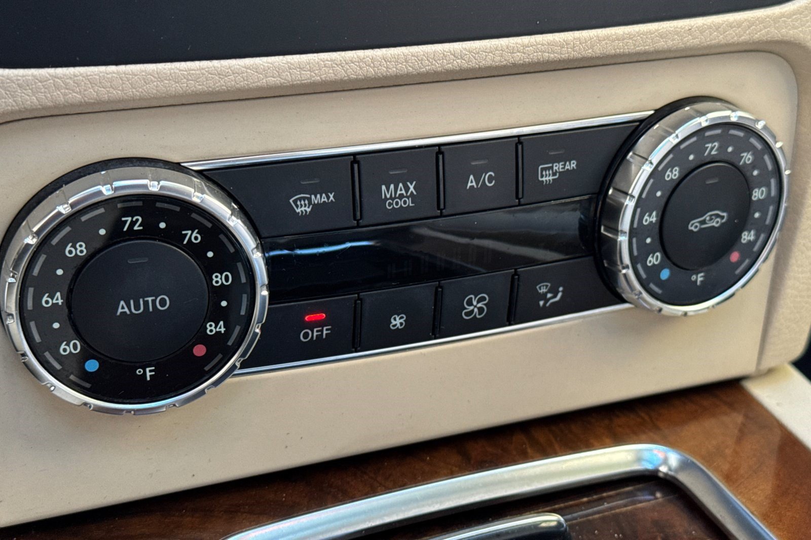 Used 2013 Mercedes-Benz GLK 350 4MATIC image 18